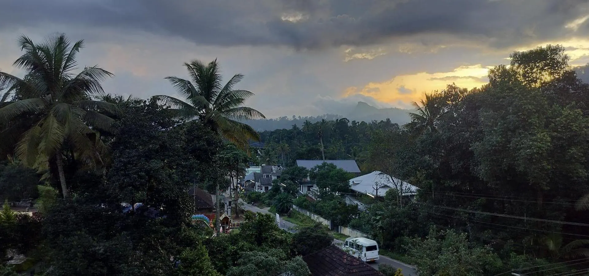 Alloggio in famiglia Himadri Munnar Holidays