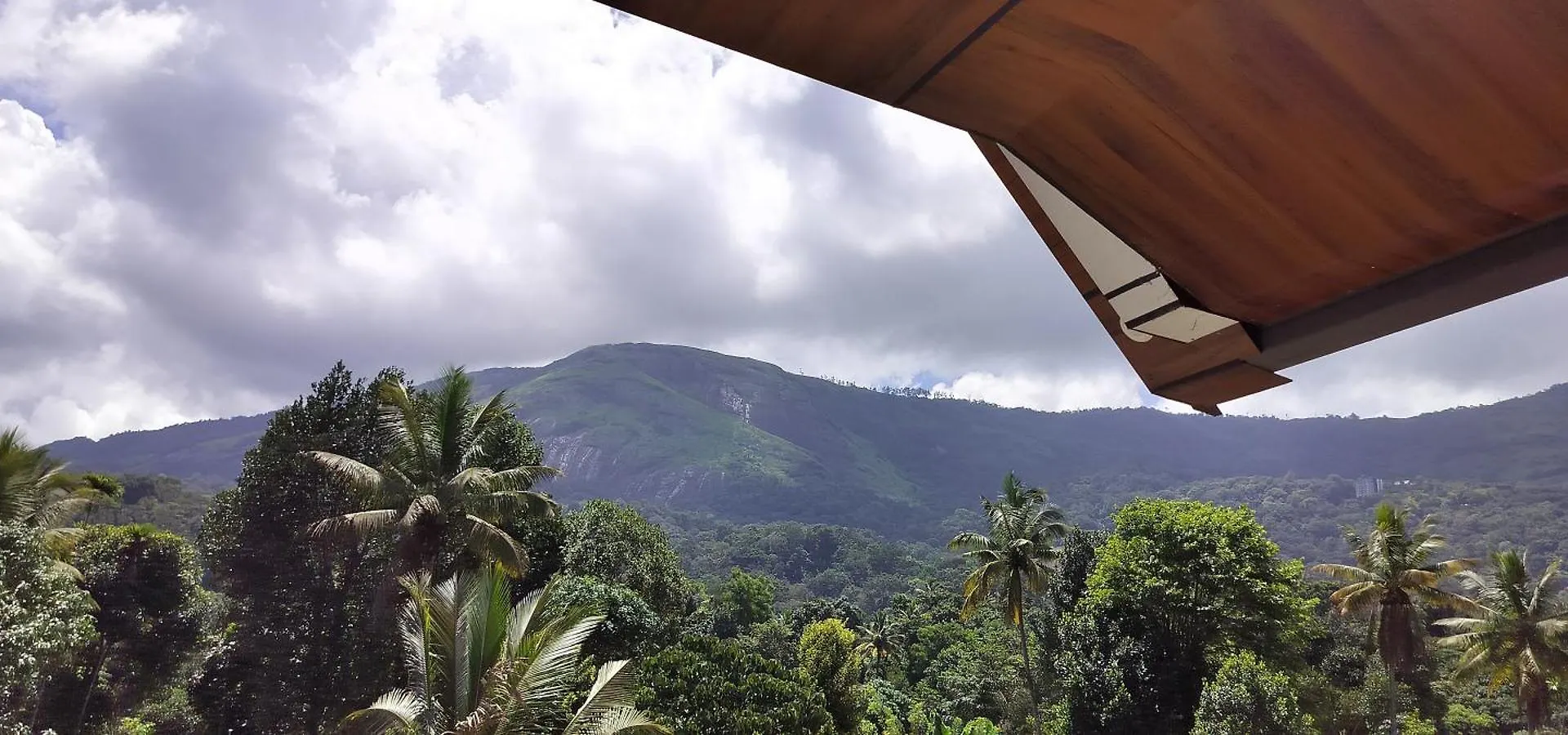 Himadri Munnar Holidays